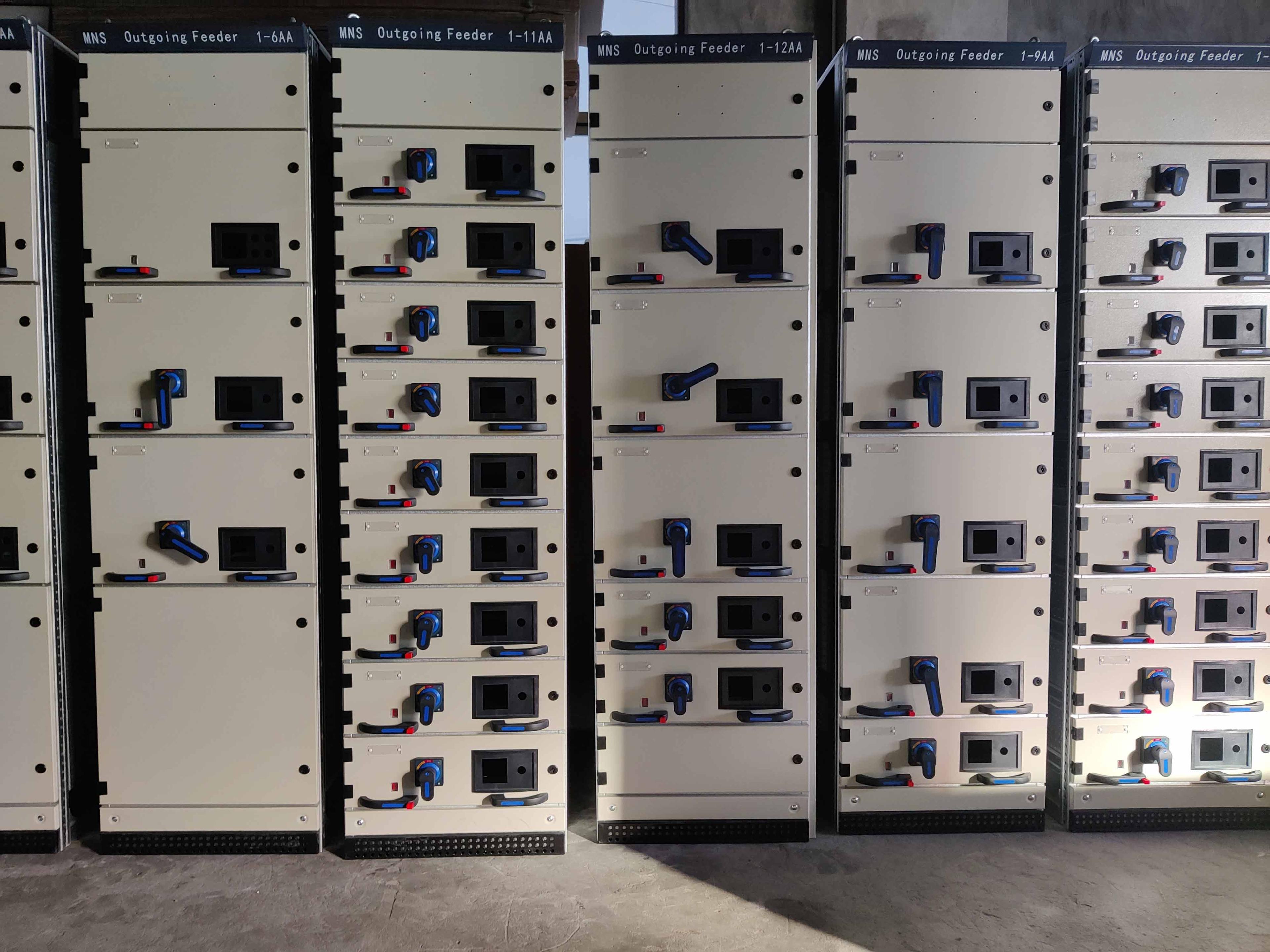 MNS outgoing feeder switchgear lineup produced for Vietnam